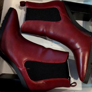 Burgundy Bootie Size 8
